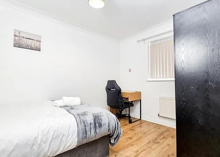 아파트 Deluxe 4-bed Near Etihad Stadium & C0-0p Arena, Sleeps 9 맨체스터