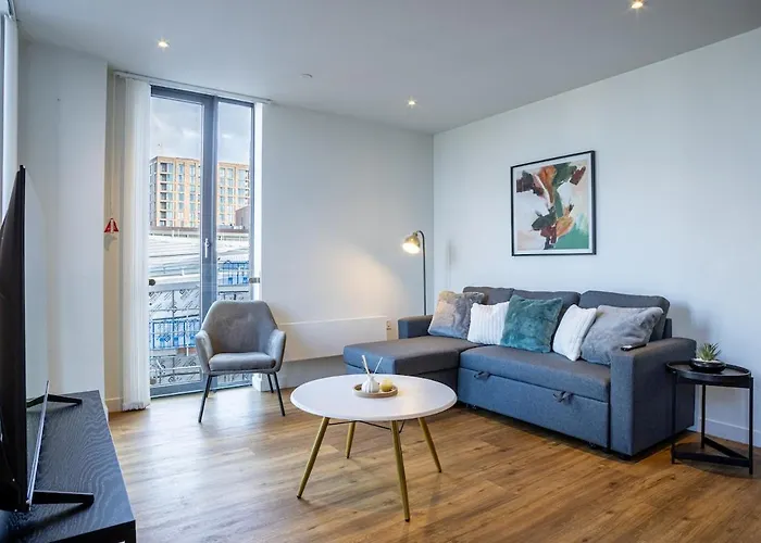 Centre Apartment, Pool Table * Manchester