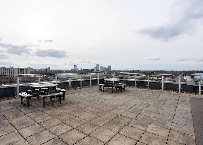 Elegant Modern One Bed Flat With Juliet Balcony Manchester