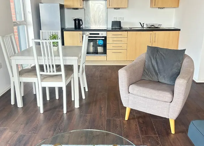 Comfortable 2-bedroom Flat Close Etihad And Coop Live Apartman