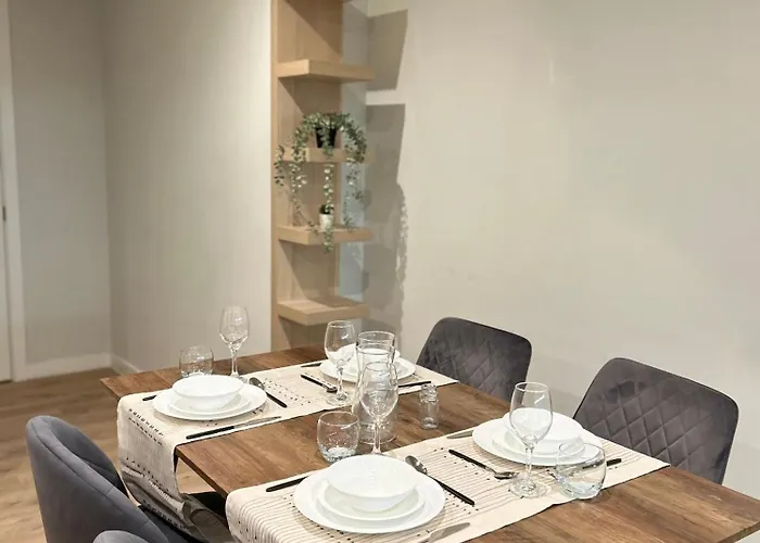 Spacious Local Attractions Gym Parking Apartament