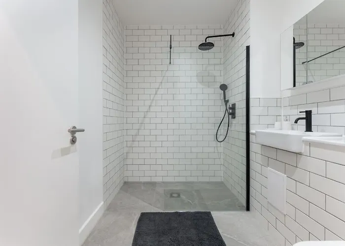 Bluebird The Claymore * 맨체스터