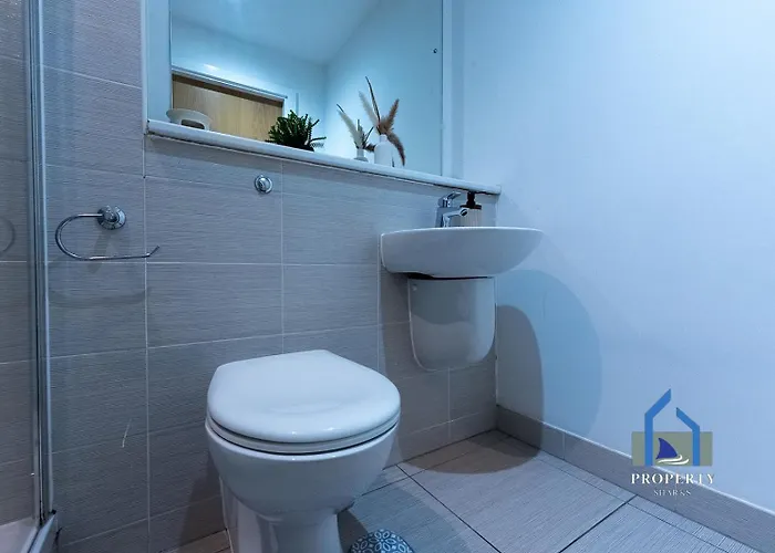 Condo-terrace-gym-games -free Secure Parking- Appartamento Manchester