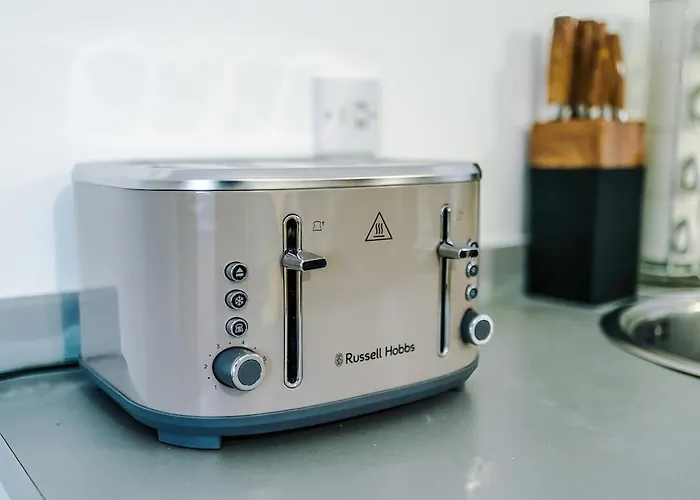 Stylish 2 Bedroom, 2 Bathroom With Free Parking * Manchester