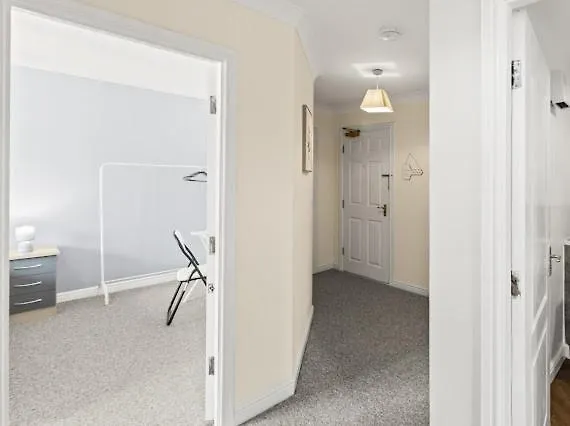 Arosa Escape- Modern2 Bed Suite,sleeps 5,free Parking,ps4,kingbed,wifi,near Christies 맨체스터