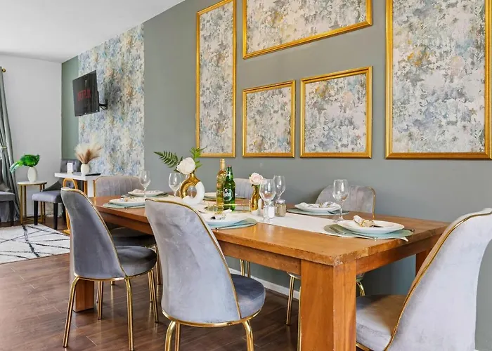 Modern 4 Bedroom House For 9 Guests With Free Parking By The Cosy Corner Nationwide Апартаменты Манчестер