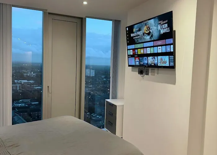 High Rise In Centre With Stunning Views 아파트 *