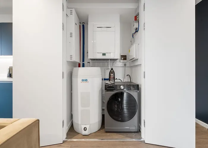 The Mancunian Blue - Luxury 2-bed Corner