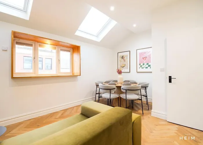 Shuttle At The Heim Mánchester