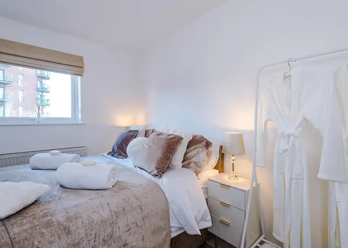 Stylish Mcr 1br Etihad Coop Live Parking Apartamento