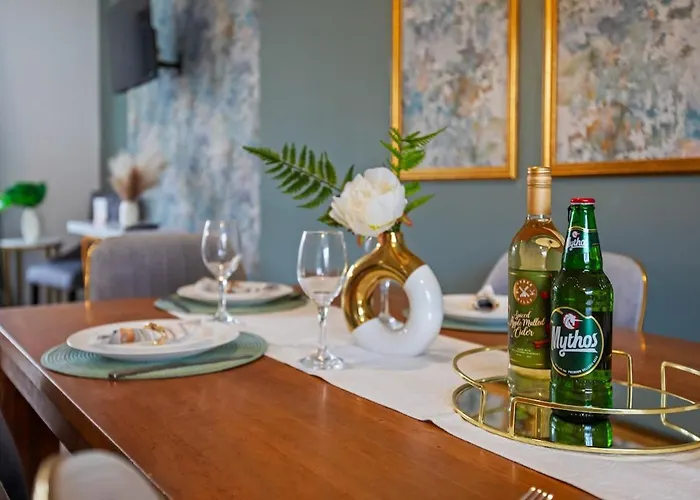 Modern 4 Bedroom House For 9 Guests With Free Parking By The Cosy Corner Nationwide * 맨체스터