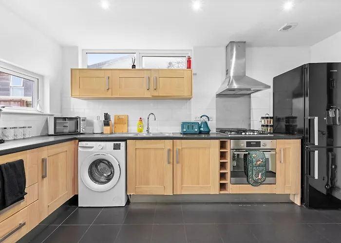 Apartamento Spacious 3 Bedroom House For Single & Group Accommodation Upto 10 Guests And Free Parking For 3 Cars Mánchester