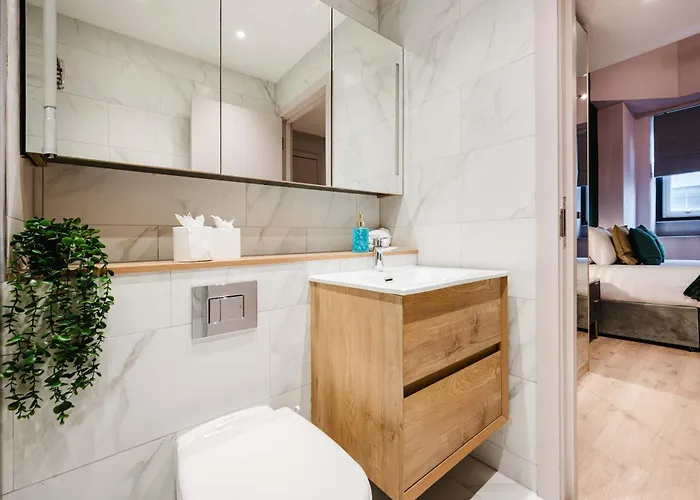 Spacious Location For Families Walk To