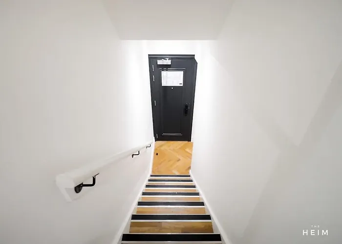 Herringbone At The Heim