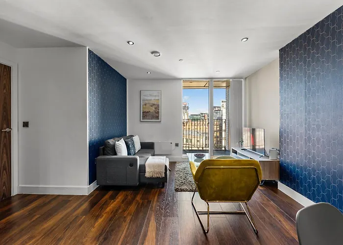 Lovely Abode - Amazing Views Manchester