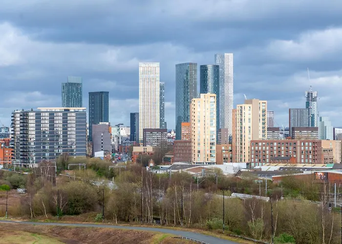 Luxury Waterfront 2br - Free Gym Access & Parking Mánchester