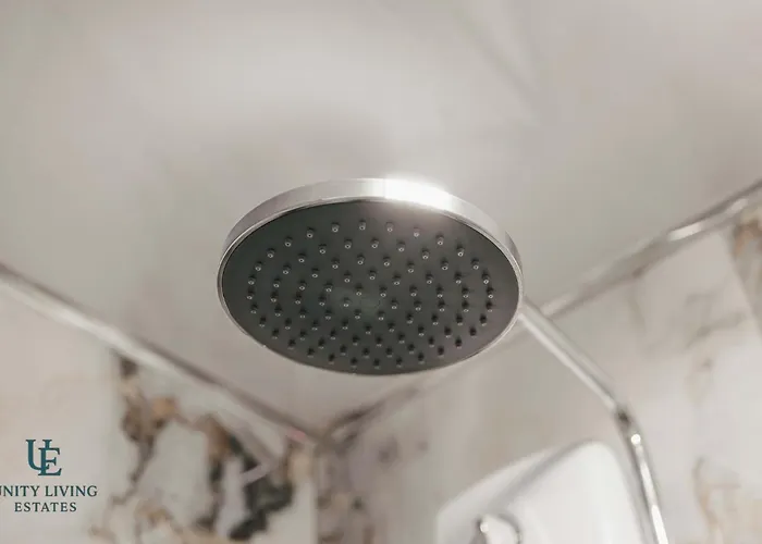 דירה The Royal 1br Near Etihad Stadium & Coop Live *