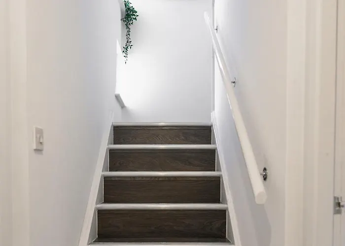 Apartamento Spacious 3 Bedroom House For Single & Group Accommodation Upto 10 Guests And Free Parking For 3 Cars