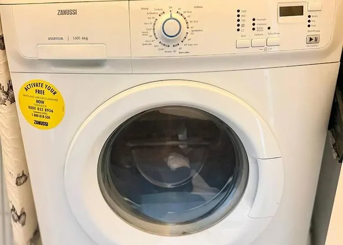 Waterfront Panorama - 2br + Balcony, Near Stadium *