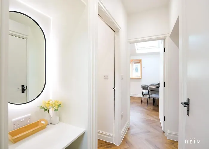 Shuttle At The Heim *