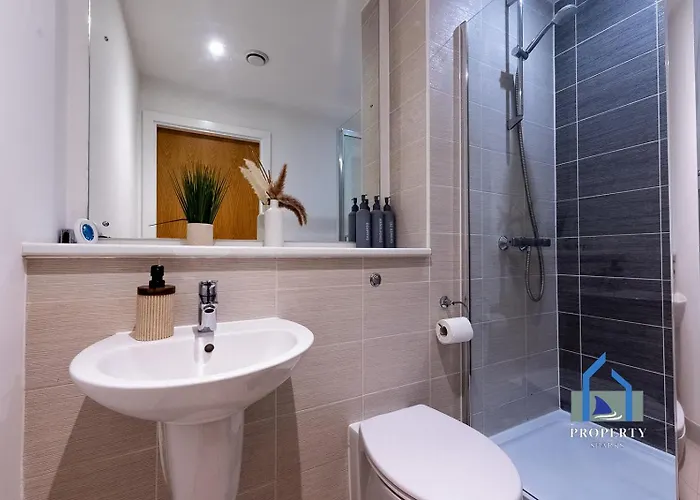 Appartamento Condo-terrace-gym-games -free Secure Parking- *