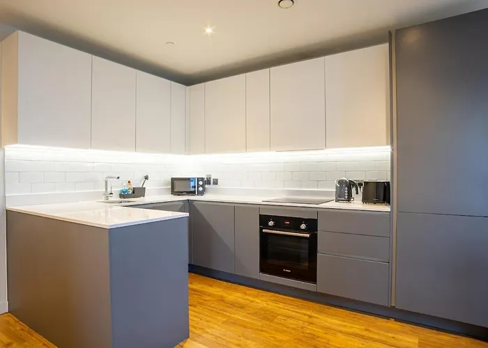 Centre Apartment, Pool Table *