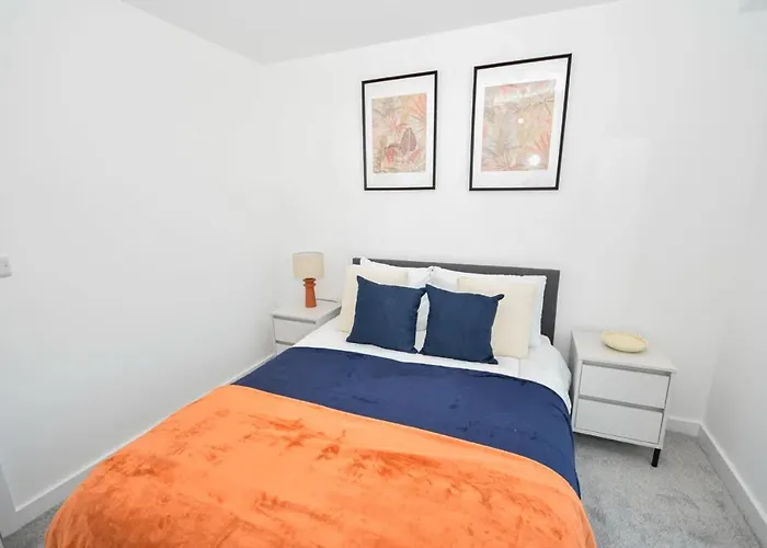 Modern 2 Bedroom In W Balcony Lägenhet