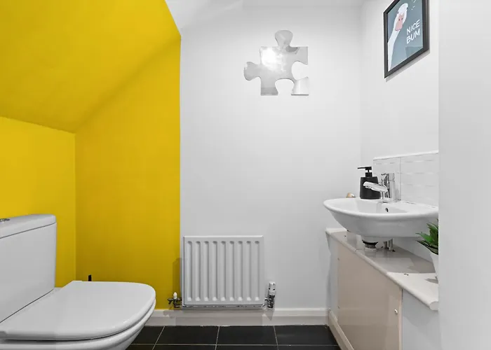 Apartament Spacious 3 Bedroom House For Single & Group Upto 10 Guests And Free Parking For 3 Cars Manchester