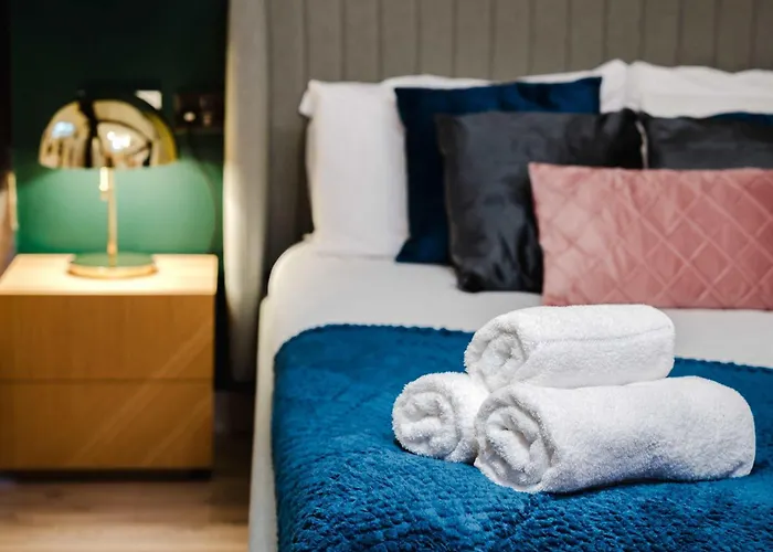 Spacious Location For Families Walk To شقة