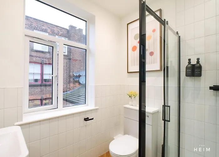 Serge At The Heim * Mánchester