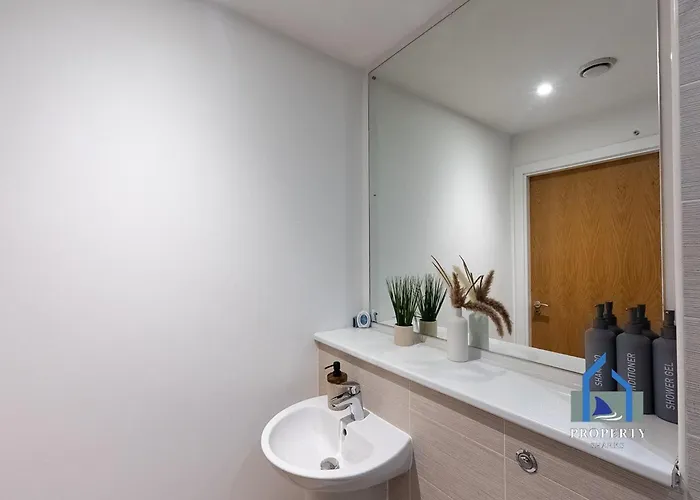 Apartament Spacious Ancoats -pool-gym-free Parking *