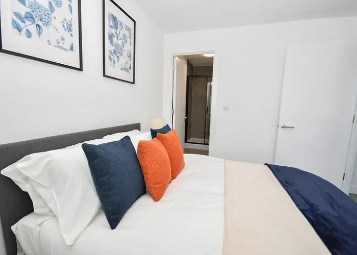 Modern 2 Bedroom In W Balcony *