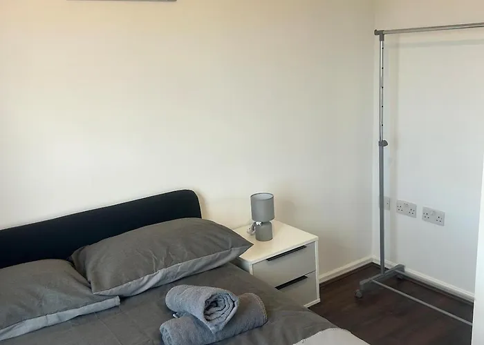 Apartman Comfortable 2-bedroom Flat Close Etihad And Coop Live Manchester