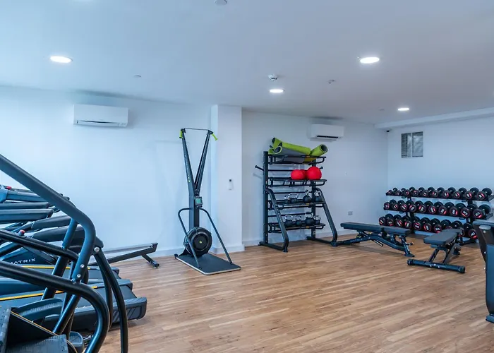 Luxury Waterfront 2br - Free Gym Access & Parking Mánchester
