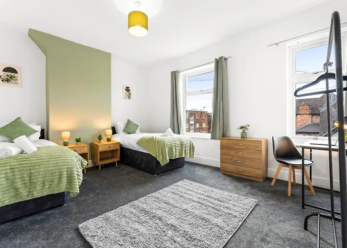 Apartment Comfortable 4 Bed - Free Parking & Fast Wifi *