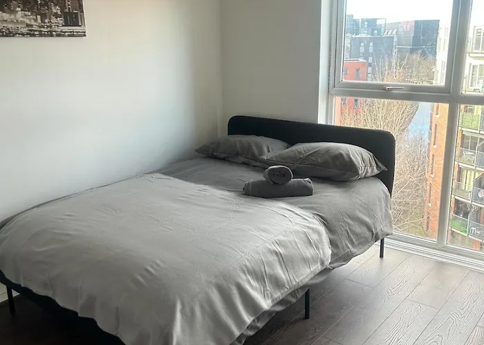 Comfortable 2-bedroom Flat Close Etihad And Coop Live Apartamento Mánchester