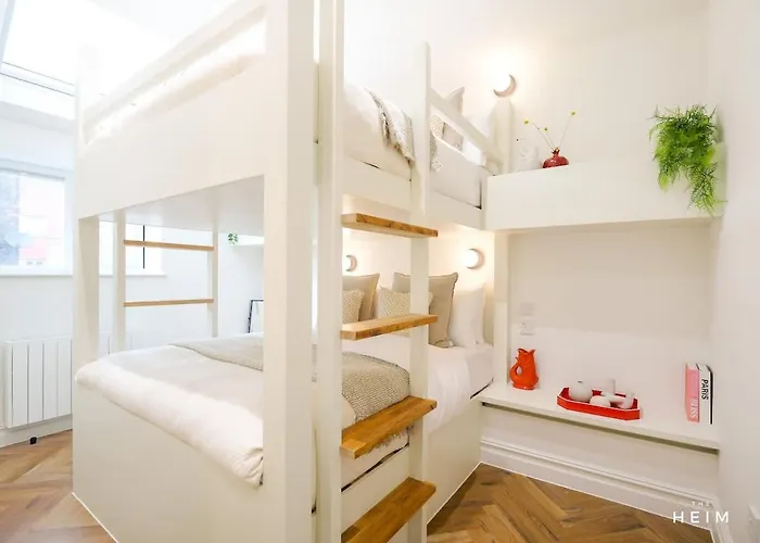 Shuttle At The Heim Manchester