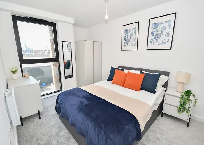 Апартаменты Modern 2 Bedroom In W Balcony *