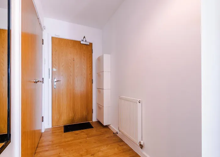 Stylish Mcr 1br Etihad Coop Live Parking Apartamento