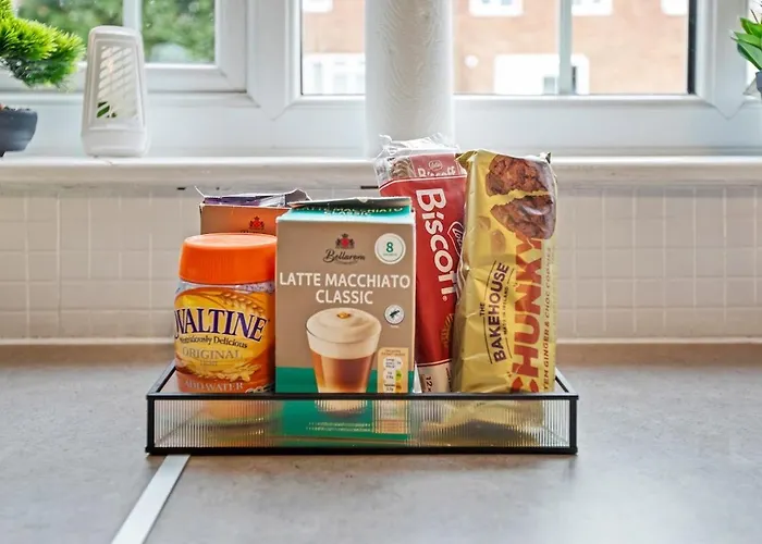 Modern 4 Bedroom House For 9 Guests With Free Parking By The Cosy Corner Nationwide 맨체스터