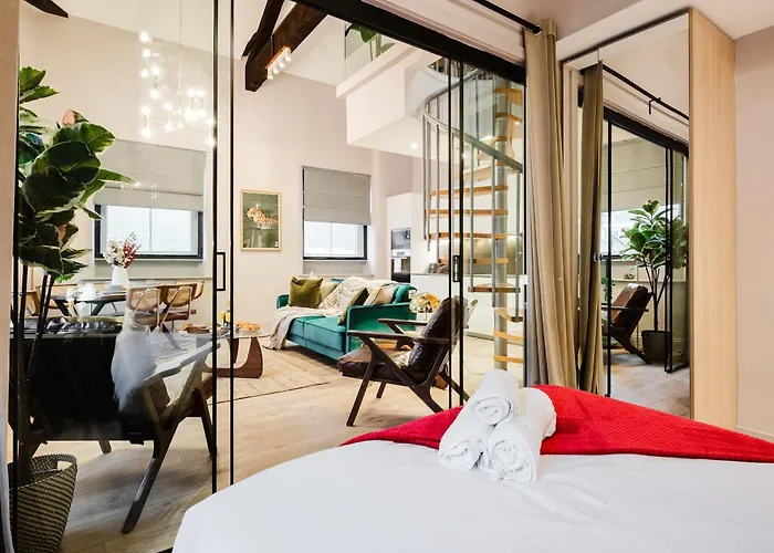 شقة Spacious Location For Families Walk To *