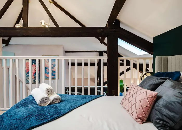 شقة Spacious Location For Families Walk To *