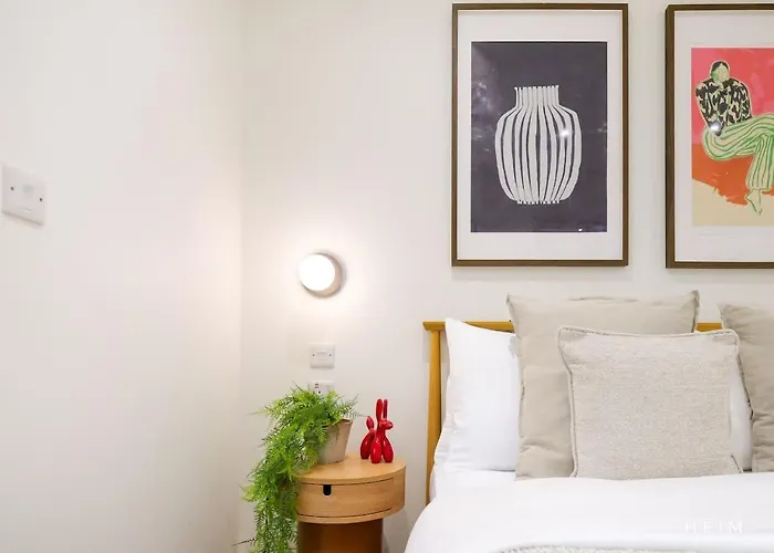 Serge At The Heim Mánchester