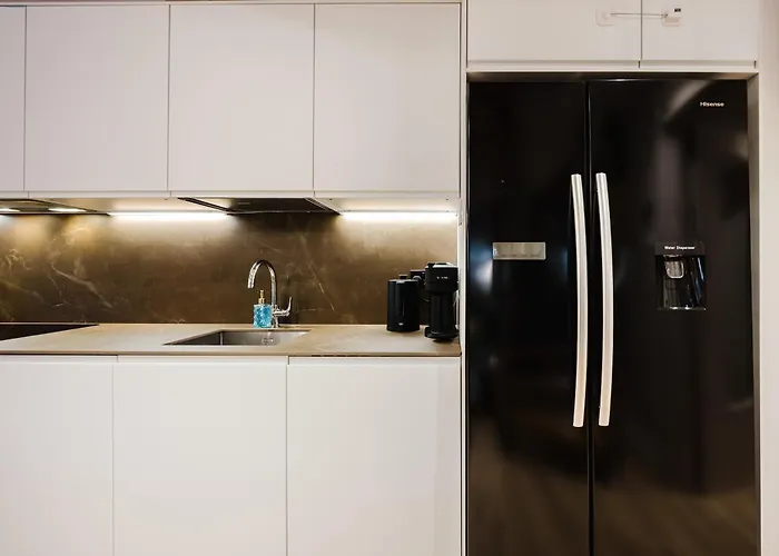 Spacious Location For Families Walk To *