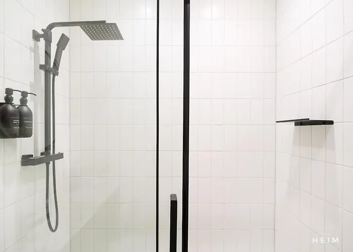 Serge At The Heim * Mánchester