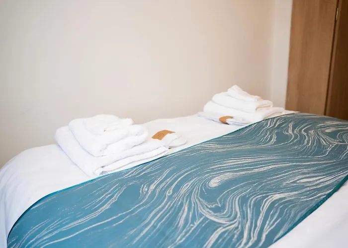 Modern & Spacious 4 Bedroom Residence In Manchester Apartman Manchester