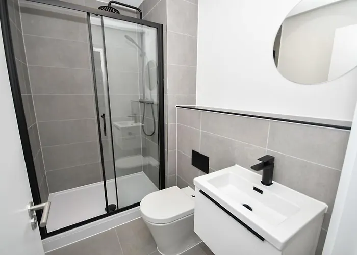 Modern 2 Bedroom In W Balcony * Manchester