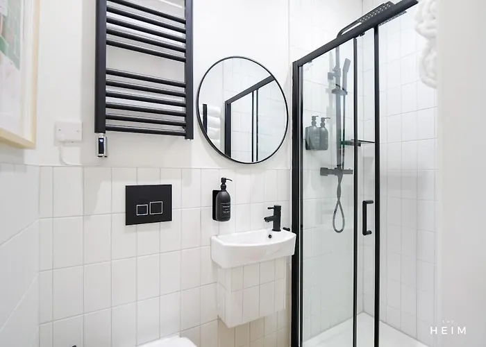 Shuttle At The Heim * Manchester