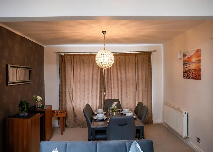 Apartman Modern & Spacious 4 Bedroom Residence In Manchester *