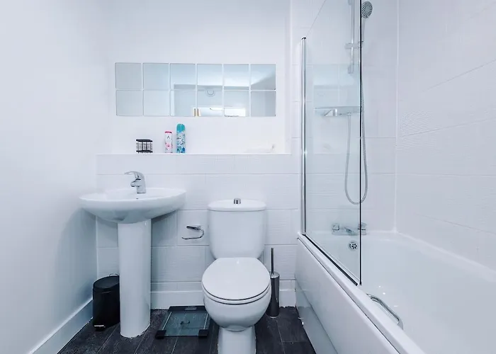 Stylish 2 Bedroom, 2 Bathroom With Free Parking Appartement Manchester